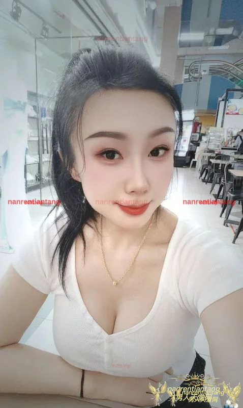 Singapore Escort QiQi-琪琪 Profile Image